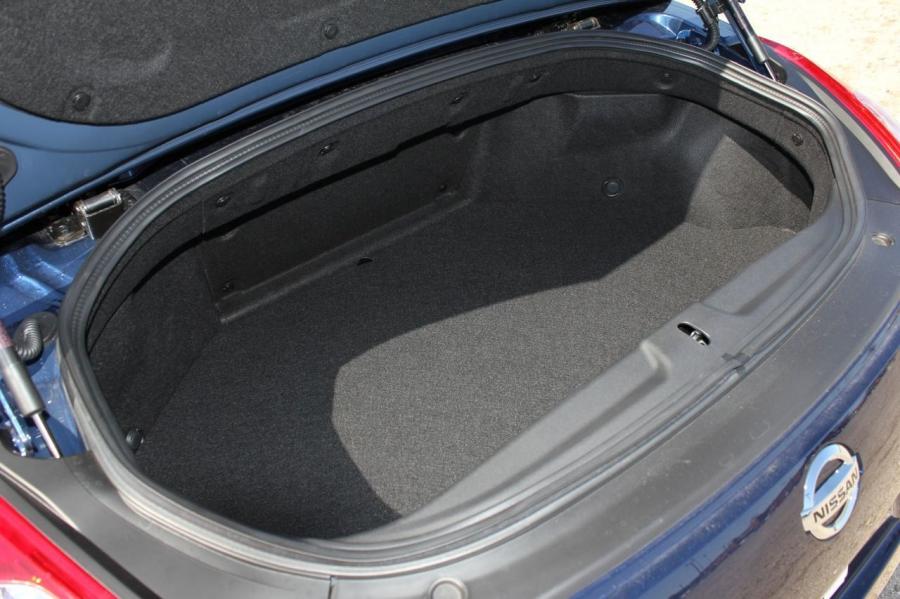  Nissan 370Z Roadster 2013 года  (фото 18 из 20)
